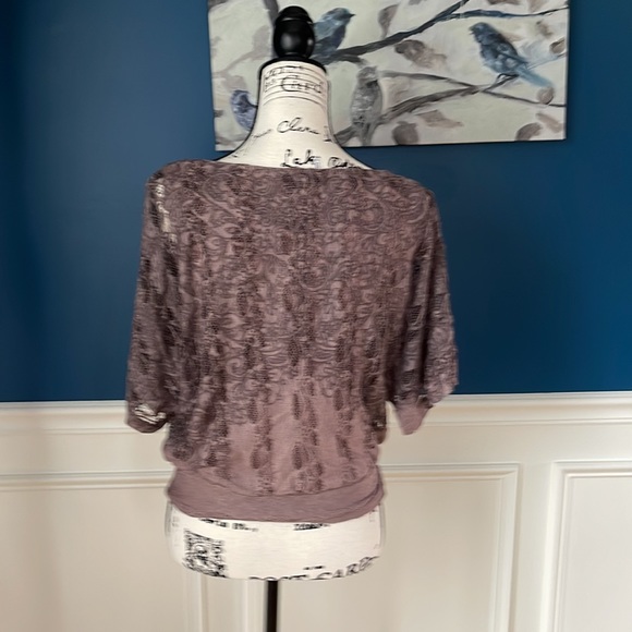 Lace top - Picture 4 of 4